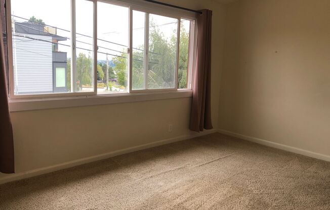 3 beds, 2 baths, 2,120 sqft, $3,500, Unit 406 Main