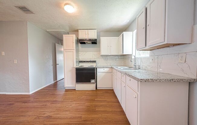 Affordable spacious 4bed/2bath single-family house!