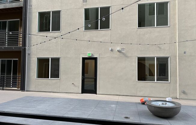 1 bed, 1 bath, 751 sqft, $1,790, Unit 211