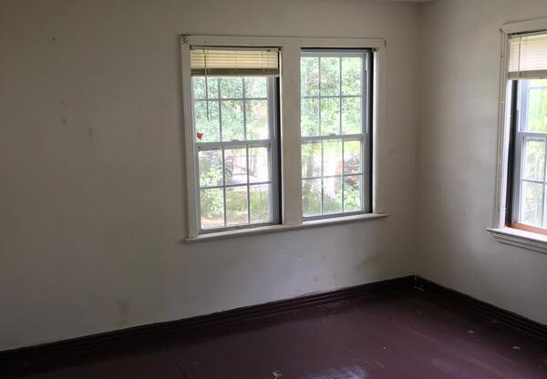 1250 W 27th St.