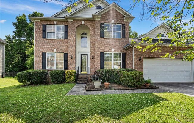 Spacious 5BR/3BA minutes from Ballantyne Village! 11514 Bridle Trace Ln
