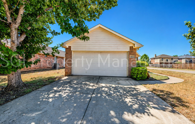 1153 COTTONWOOD DR