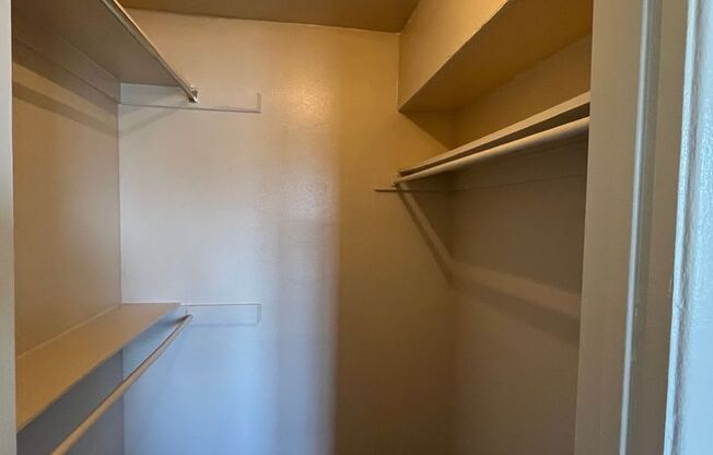 1 bed, 1 bath, 604 sqft, $929, Unit 2