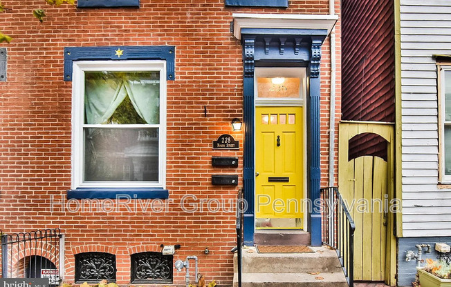 228 N ST