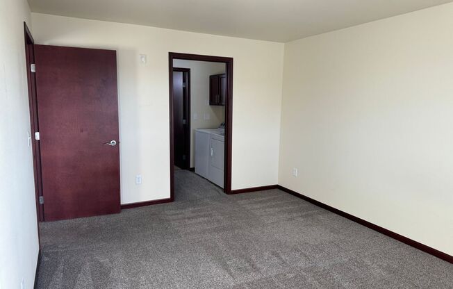 1 bed, 1 bath, 670 sqft, $1,020, Unit 5400-105