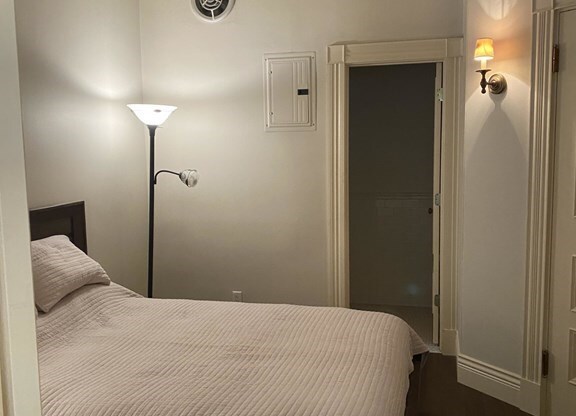 1 bed, 1 bath, 495 sqft, $3,200, Unit 3