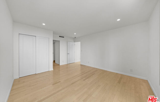 2 beds, 2 baths, 1,080 sqft, $6,300, Unit 808