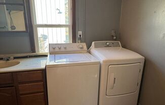 1 bed, 1 bath, $1,250, Unit 211 W