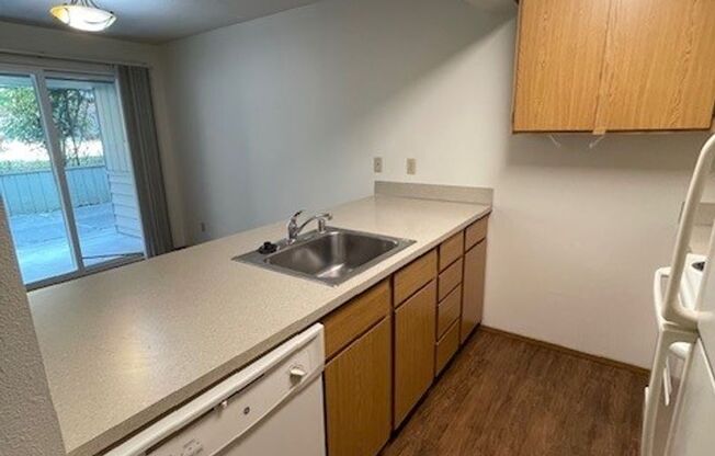 1 bed, 1 bath, 576 sqft, $1,550, Unit 104