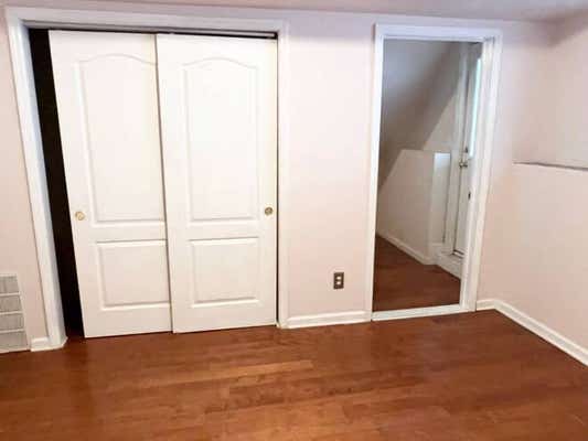 35 CHESTERFIELD LN