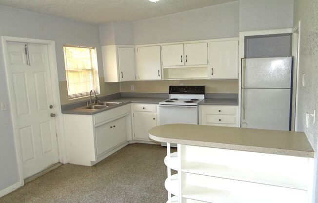 2 bed, 1.5  bath in a quiet neighborhood