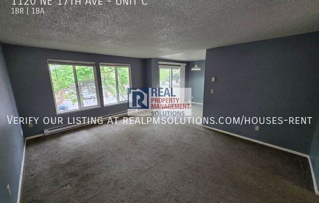 1120 NE 17 AVE