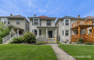 1932 W TOUHY