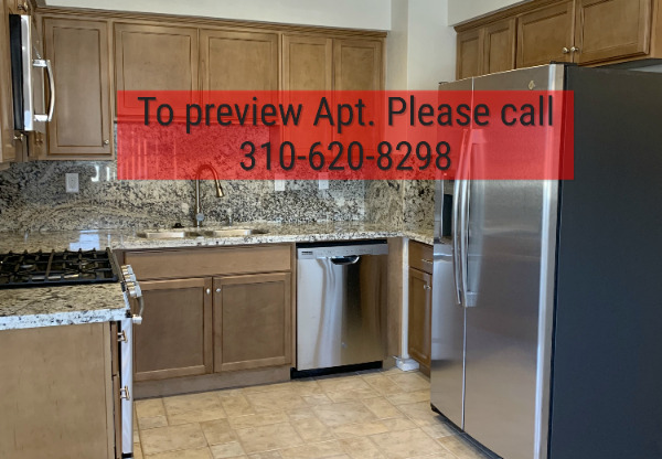 1539 W 207 ST