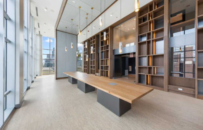 216 W CHICAGO AVE