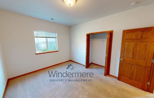 3 beds, 2 baths, $2,195