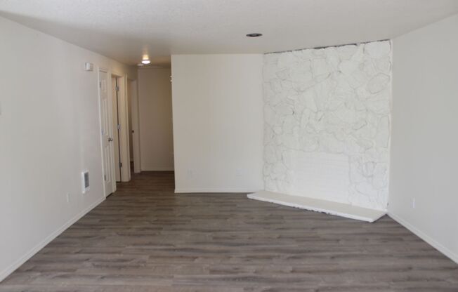 2055 NE Barberry Dr. wp407