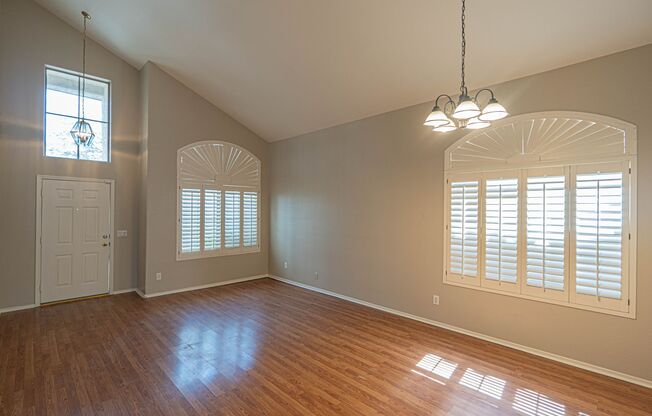 4 Bed/3 Bath in Sonoma Ranch!