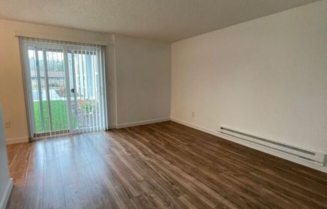 $200 Off First Full Month! Ground Floor 1 Bedroom Apartment