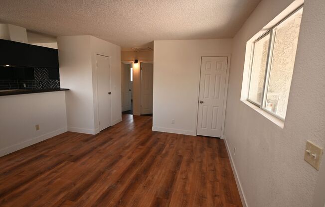 2 beds, 1 bath, $1,200