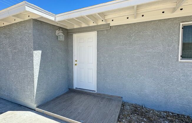 1724 Izabella Ave / Move-In Ready!! 5 Bed & 2 Bath Home w/ NO HOA!!