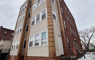 284 Oakland Street Apartments