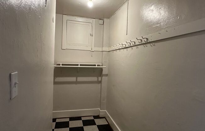 Studio, 1 bath, 418 sqft, $995, Unit 103