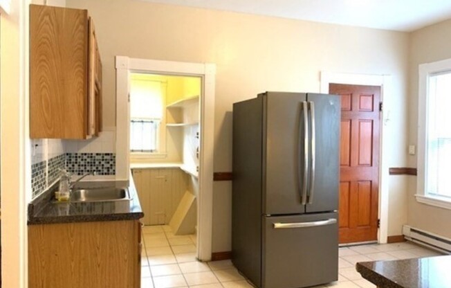 3 beds, 1 bath, 1,500 sqft, $3,200, Unit 1