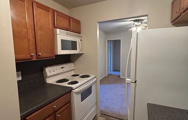 1 bed, 1 bath, 734 sqft, $1,395, Unit L11