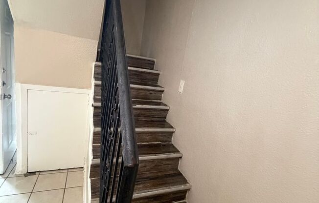1 bed, 1 bath, 725 sqft, $1,200, Unit 1006