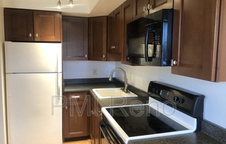 370 LA RUE AVE