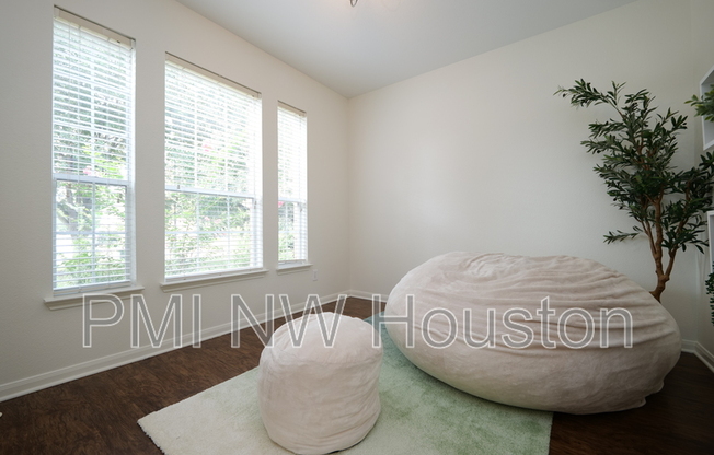 1203 LAVENDER SHADE CT