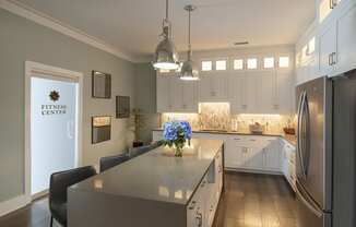 greystone-farms-clubhouse-kitchen