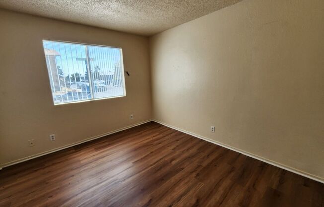 2 beds, 2 baths, 918 sqft, $1,175, Unit Unit B