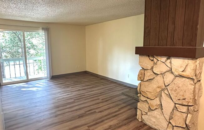 1 bed, 1 bath, 750 sqft, $1,375, Unit 7521-25