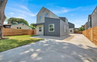 7603 Carver Ave