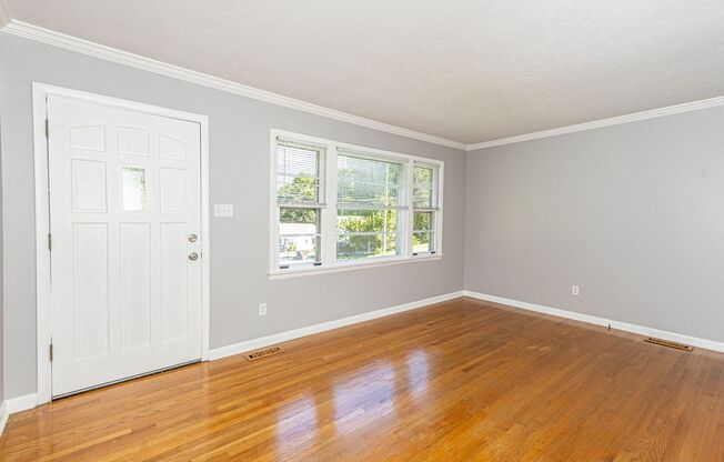 Charming 2-Bed, 1-Bath House in Prime South Knoxville | Walk to Breweries, Restaurants & Waterfront