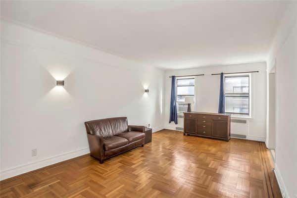 1 bed, 1 bath, $2,500, Unit D4