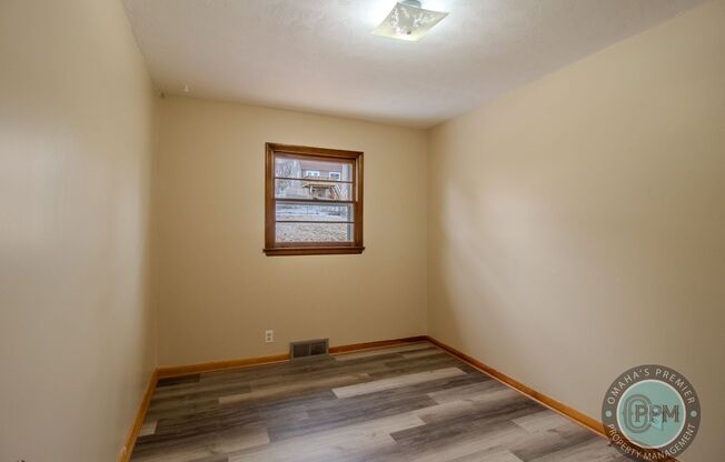 3 beds, 1 bath, $1,595