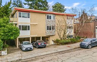 Woodlaun Haus Apartments | Vintage Charm Meets Modern Comfort