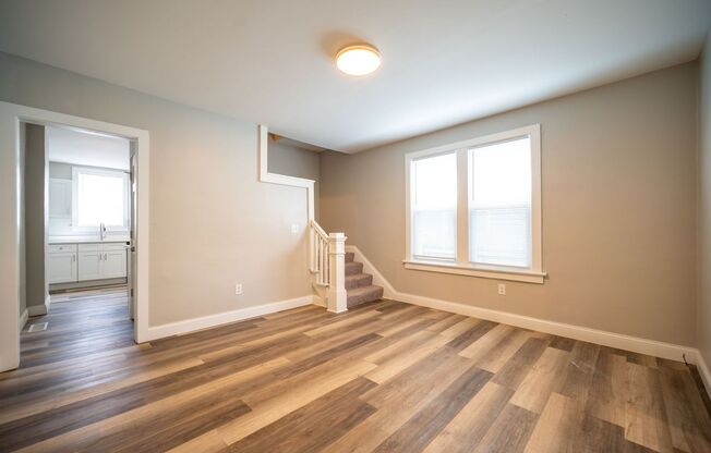 3 beds, 1 bath, $1,495, Unit 701