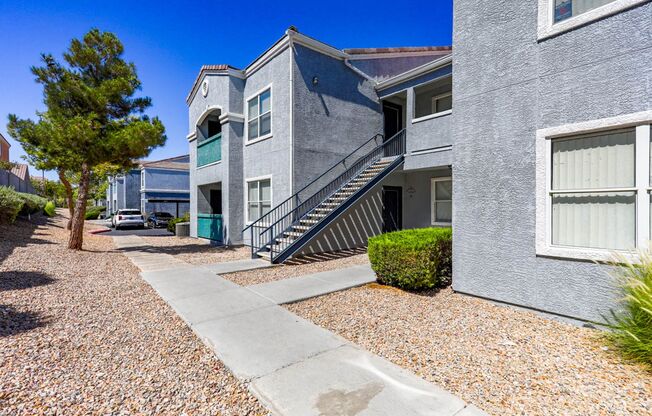 3 Bedroom Northwest Condo-Gate Community