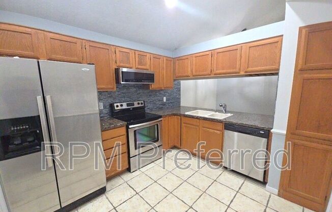 8718 ROARING PT DR