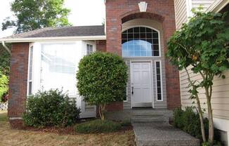 4 beds, 2.5 baths, $3,500