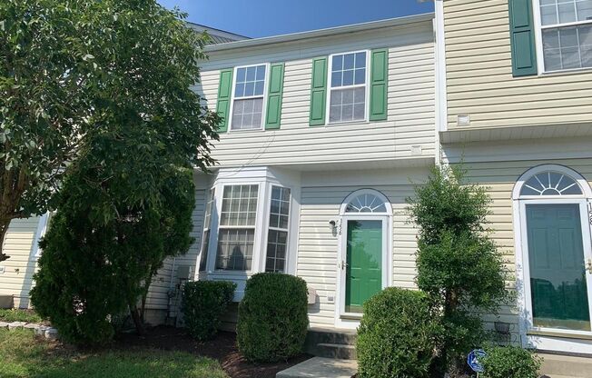 Gorgeous 3bd 2.5bth updated townhouse in Odenton.