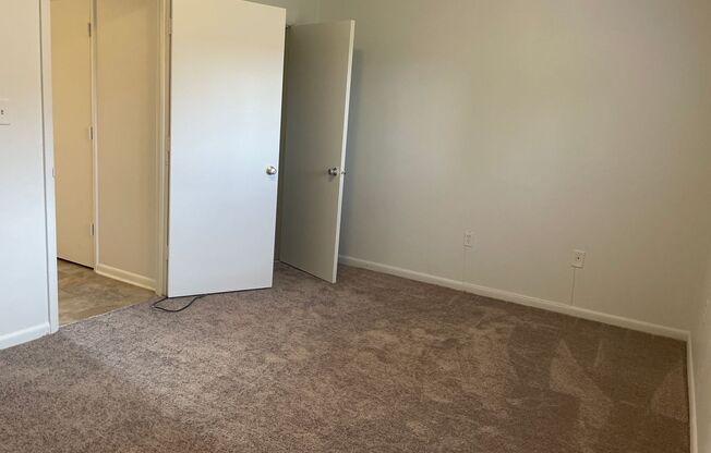 1 bed, 1 bath, 600 sqft, $975, Unit 13