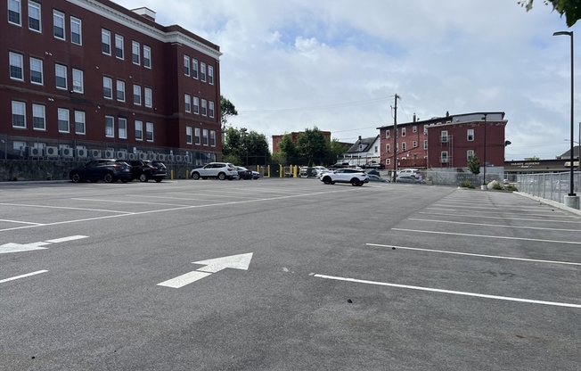 1 bed, 1 bath, 525 sqft, $1,550, Unit 33