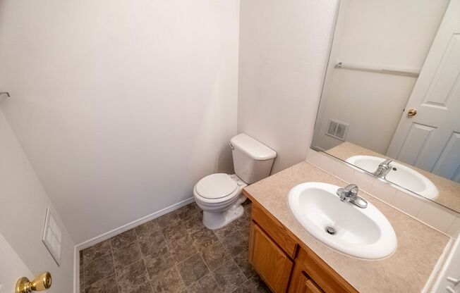 2 beds, 2.5 baths, $1,595