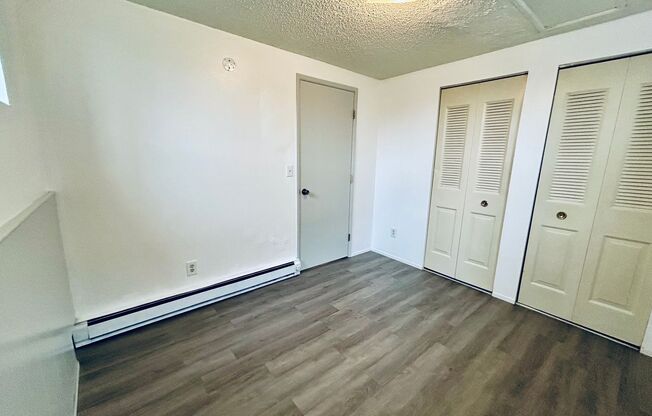 1 bed, 1 bath, 725 sqft, $1,175, Unit B