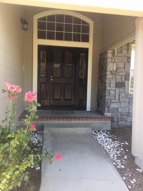 Sharp Livermore corner lot home! Nearly 2800 square feet with 4 Bedrooms and 3 Bathrooms!